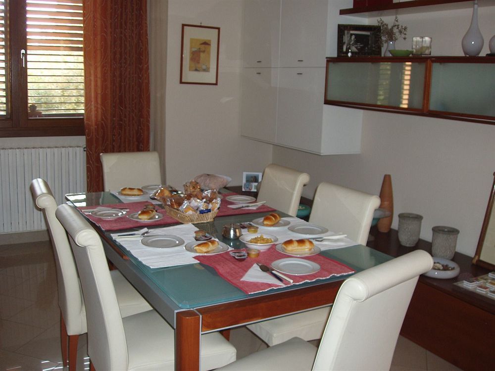 Residenza Del Sole Bed & Breakfast Surbo Exterior photo
