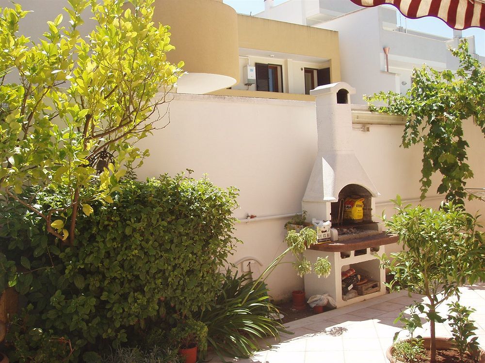 Residenza Del Sole Bed & Breakfast Surbo Exterior photo